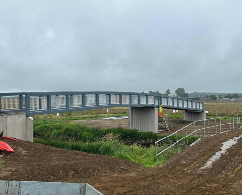 Bridge deck lowered into place